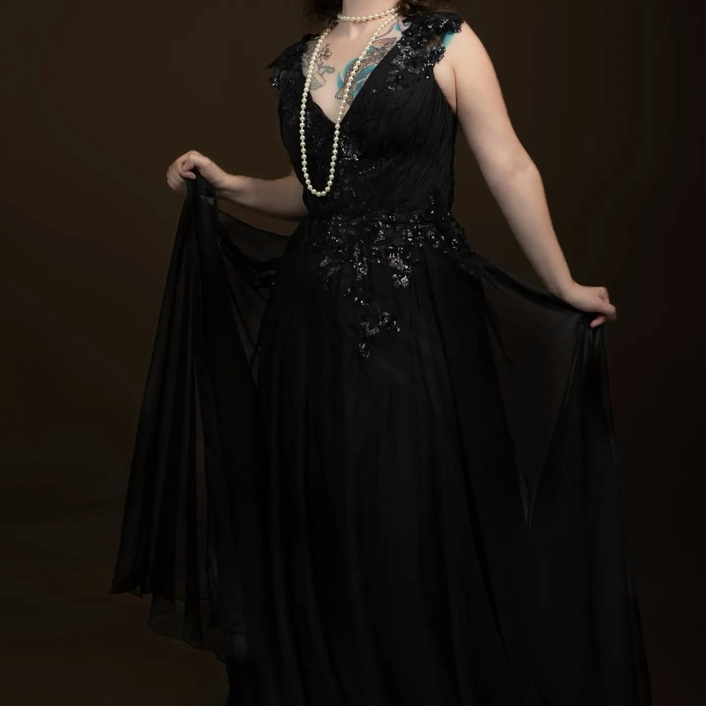 Elegant Black Evening Gown